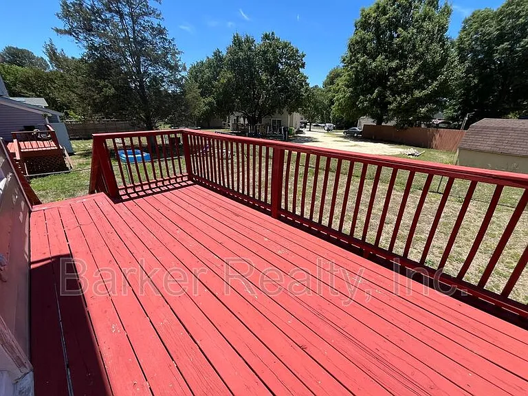 8029 Perry Creek Rd — Photo 5
