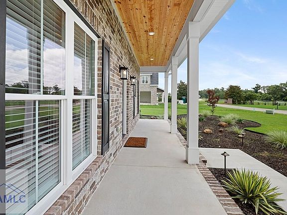 4th image of 3 Wysteria Ln