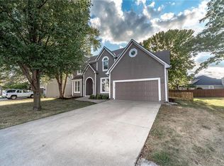 18404 Hickory St, Gardner, KS 66030