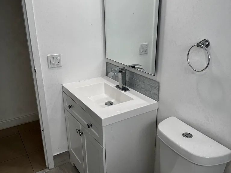 153 Monaco Way #D — Photo 16