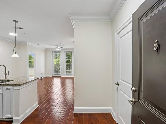 2nd image of 901 Abernathy Rd APT 5190