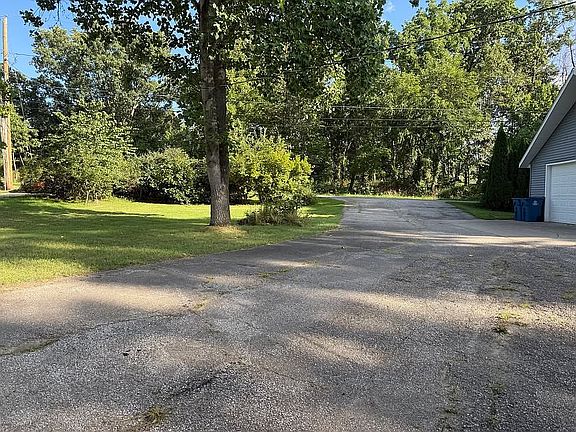 3rd image of 31940 Sunrise Ave
