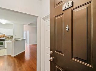 60 Fenwick Hall Aly APT 237, Johns Island, SC 29455