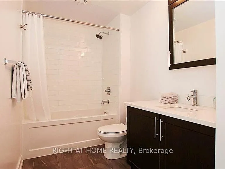 40 Nepean St #2306 — Photo 19