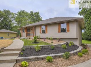 2020 NW Chipman Rd, Lees Summit, MO 64081