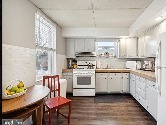 3rd image of 292 N Wycombe Ave Floor 2