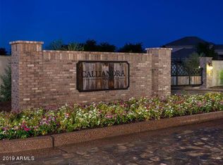 6896 S Portland Ave, Gilbert, AZ 85298