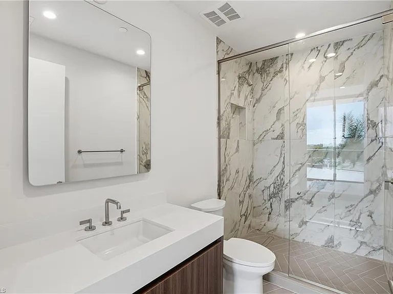 5100 Seagrass Blvd #201 — Photo 28