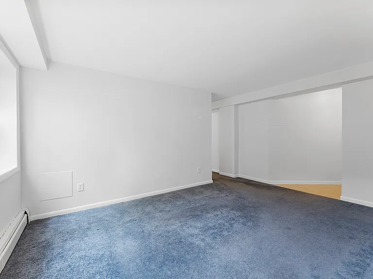 7034 Strathmore St #5 — Photo 9