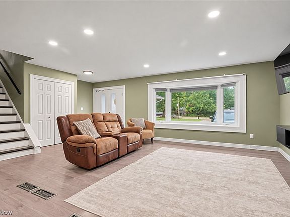 4th image of 17513 Howe Rd