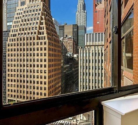 5th image of 303 E 43rd St APT 2B