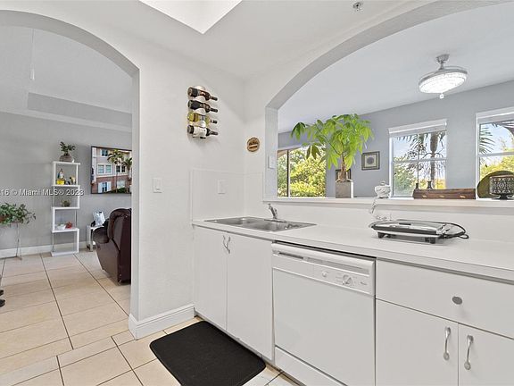 4th image of 8930 W Flagler St APT 222