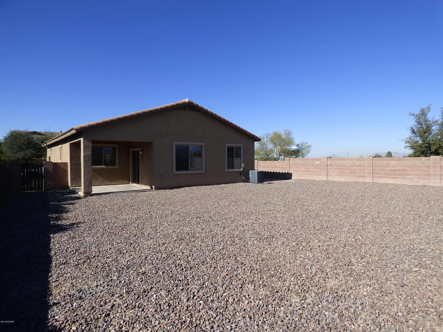 3 bed, 2.0 bath, 1256 sqft, $1,700 — Photo 4