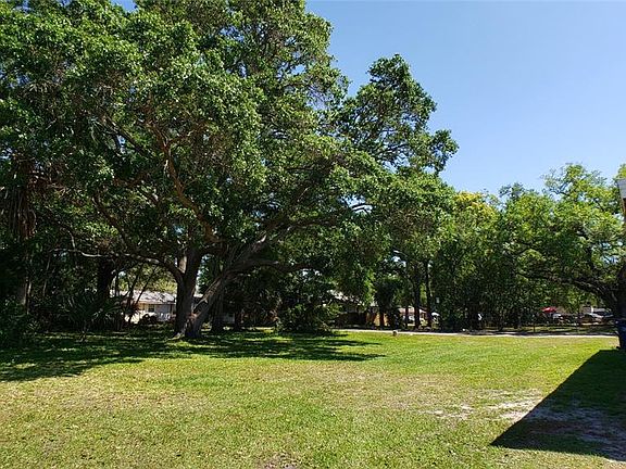 2nd image of 1013 Vine Ave