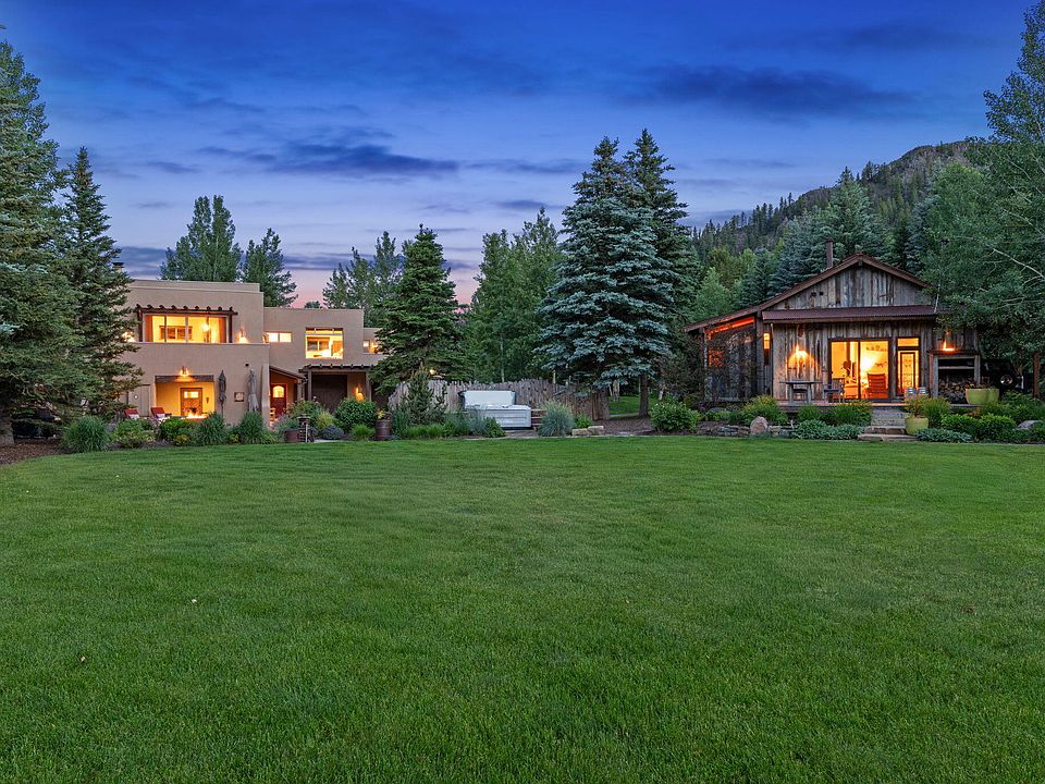 1st image of 202 Chocolate Gulch Rd