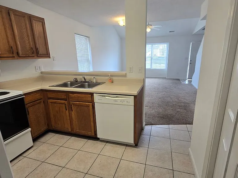 4401 Jeana Ct — Photo 5
