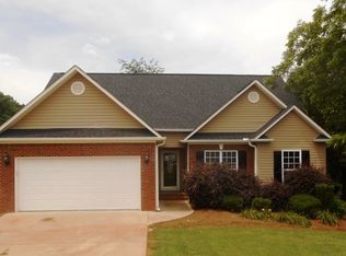 412 White Horse Ct, Spartanburg, SC 29306