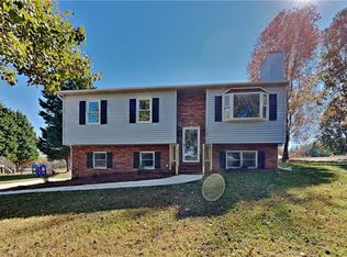 6336 Sullivantown Rd, Walkertown, NC 27051