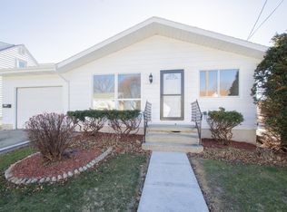 207 William St, Watertown, WI 53094