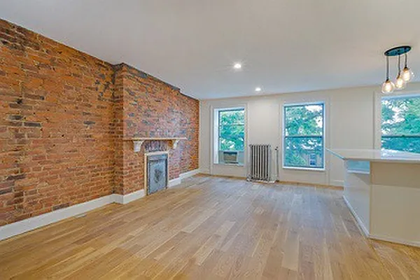 Rented by RES New York | media 18
