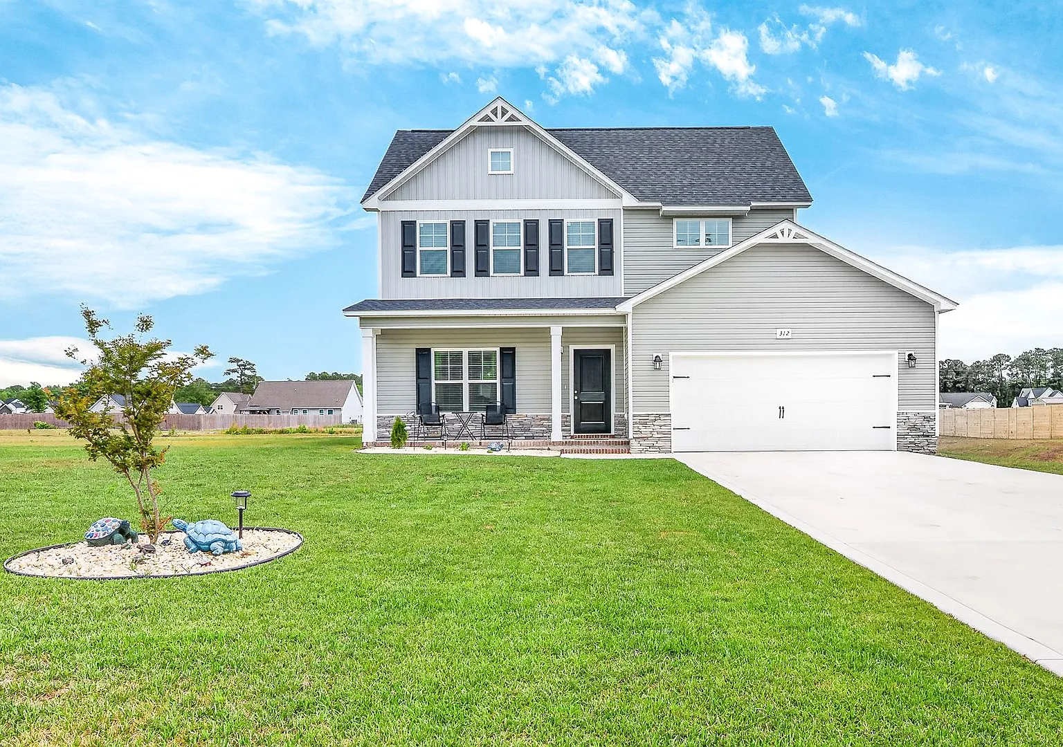 312 Cotton Hill Place | 3BR/2.5BA | Located in Hubert — Photo 2