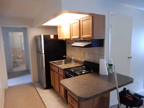 4th image of 145 Altmar Ave
