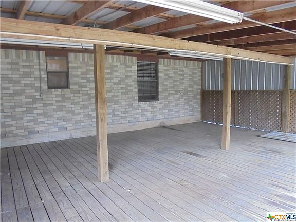 5th image of 301 Pat Cleburne St