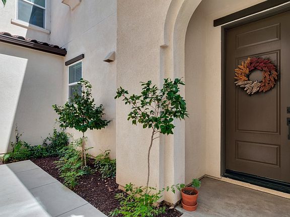 2nd image of 4122 S Cloverdale Way