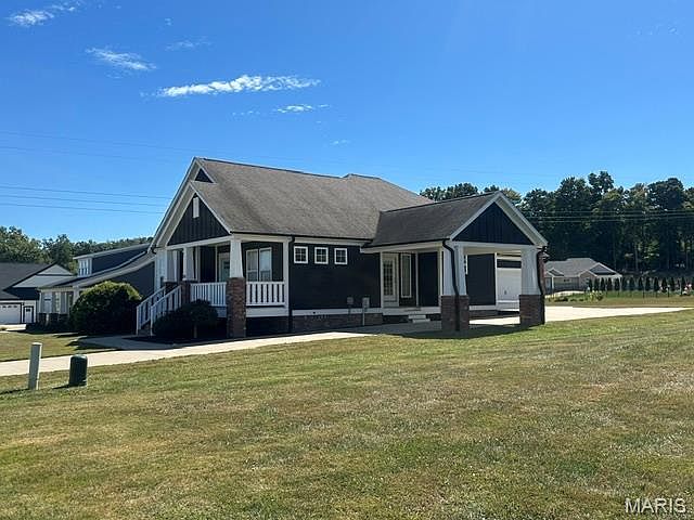 1st image of 557 Cloverdale Ranch Rd