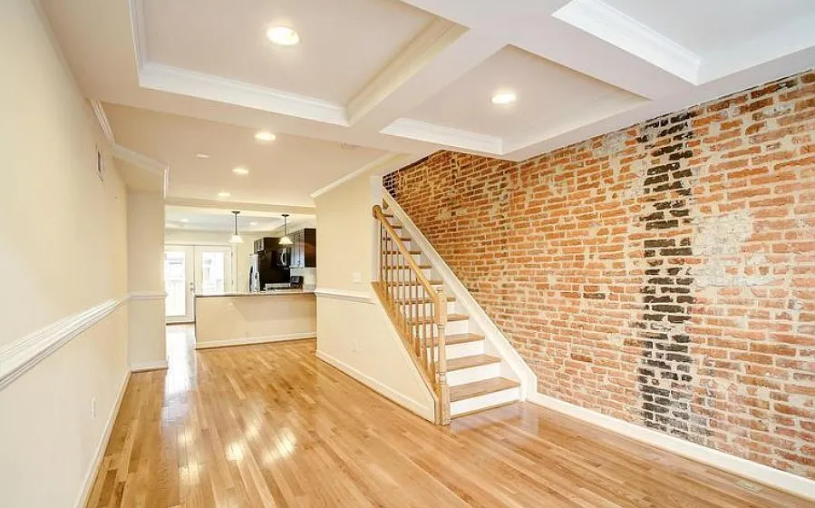 3 bed, 1116 sqft, $2,899 — Photo 2