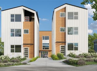 3823 Ashworth Ave N #B, Seattle, WA 98103