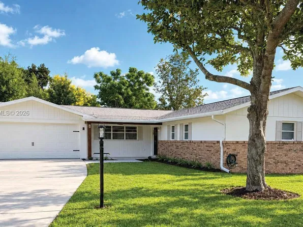 8 Emerald Way, Ocala, FL 34472