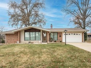 9860 Amberley Dr, Saint Louis, MO