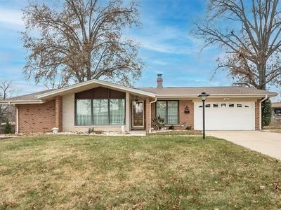 9860 Amberley Dr, Saint Louis, MO, 63126