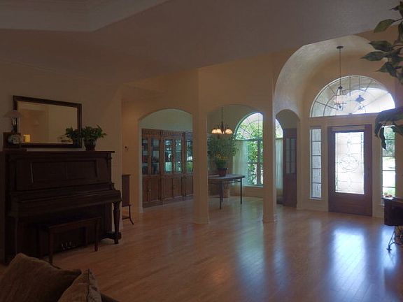2nd image of 2153 Amberstone