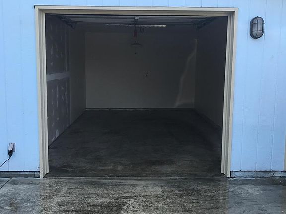 1 car garage (door open view)