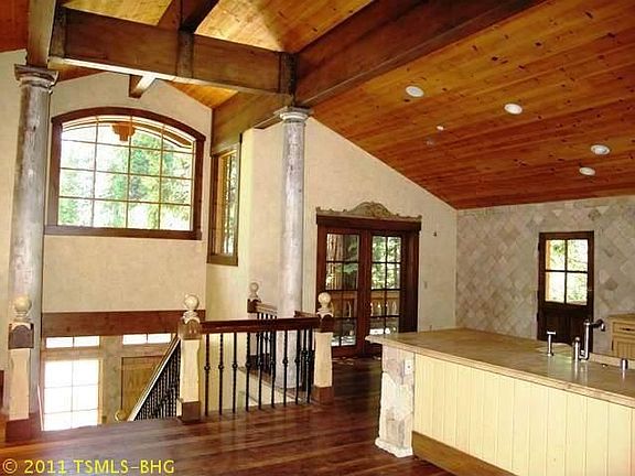 5th image of 5595 McKinney Dr