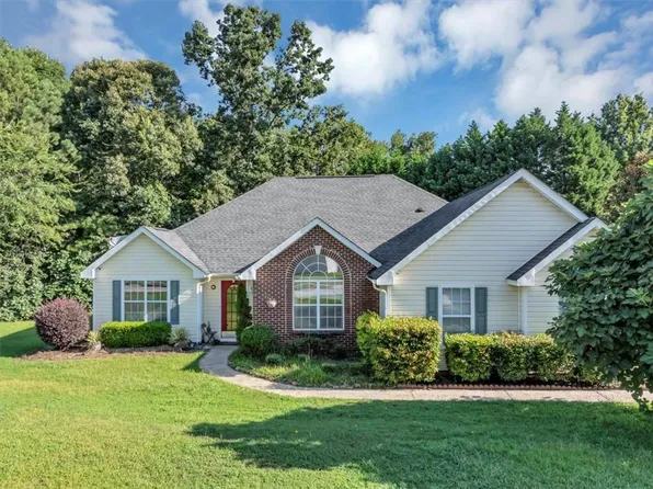 117 Titan Rd, Stockbridge, GA 30281
