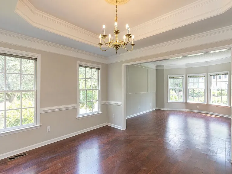 219 Covington Square Dr — Photo 9