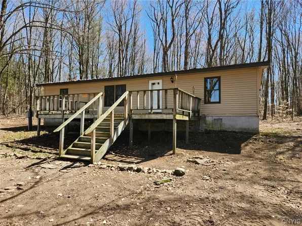 11022 Empeyville Rd, Camden, NY 13316