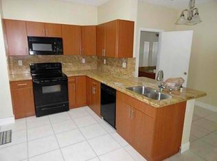 10131 SW 21st St, Hollywood, FL 33025