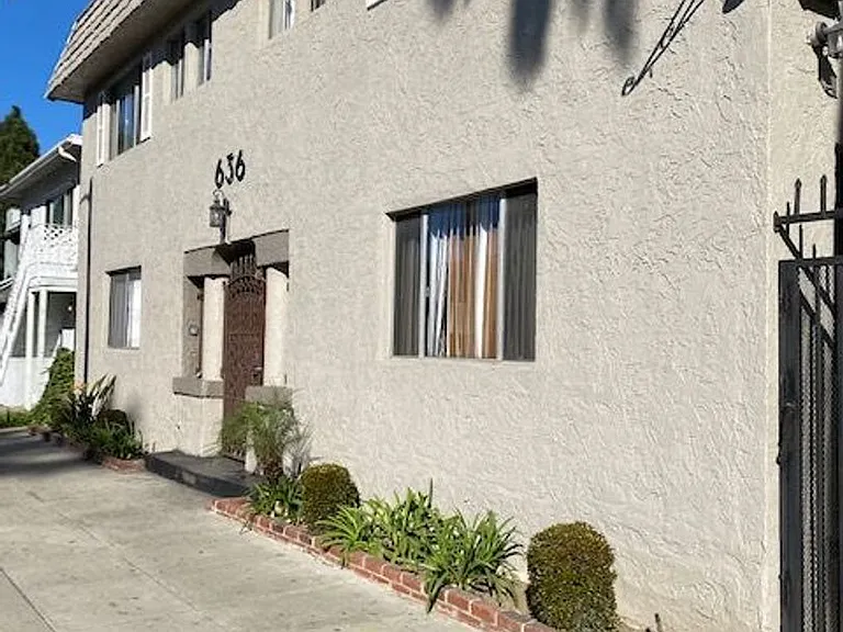 636 Lime Ave — Photo 1