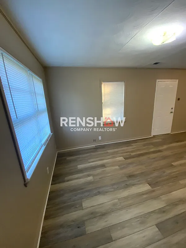 3 bed, 1.0 bath, 875 sqft, $895 — Photo 3