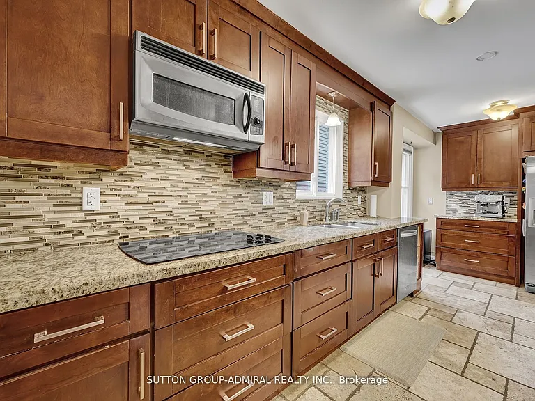 52 Garden Ave — Photo 15