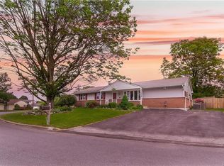 2270 Aster Rd, Macungie, PA 18062