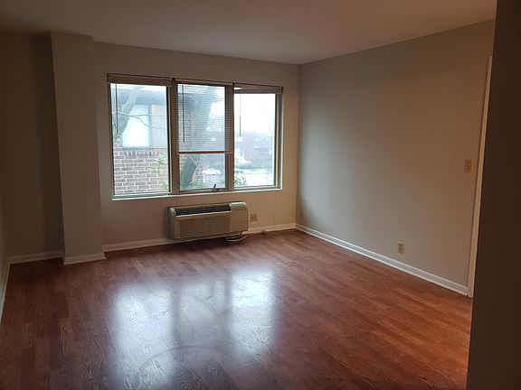 4th image of 1544 Bedford St APT 3