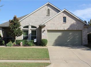 1704 Peregrine Dr, Corinth, TX 76210
