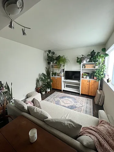450 Alta Loma Ln Photo 1