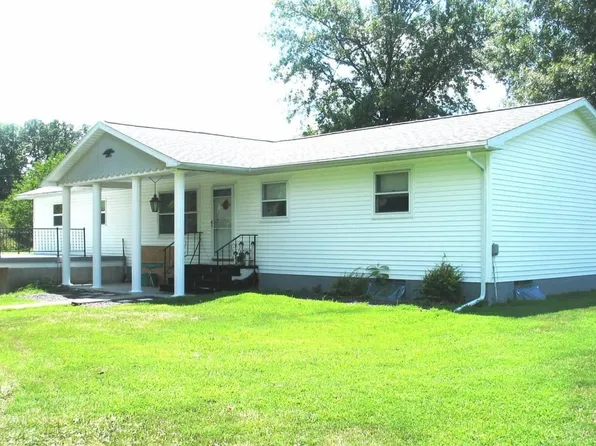 15443 N Woodlawn Ln, Woodlawn, IL 62898