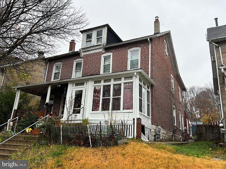 2nd image of 622 Walnut St